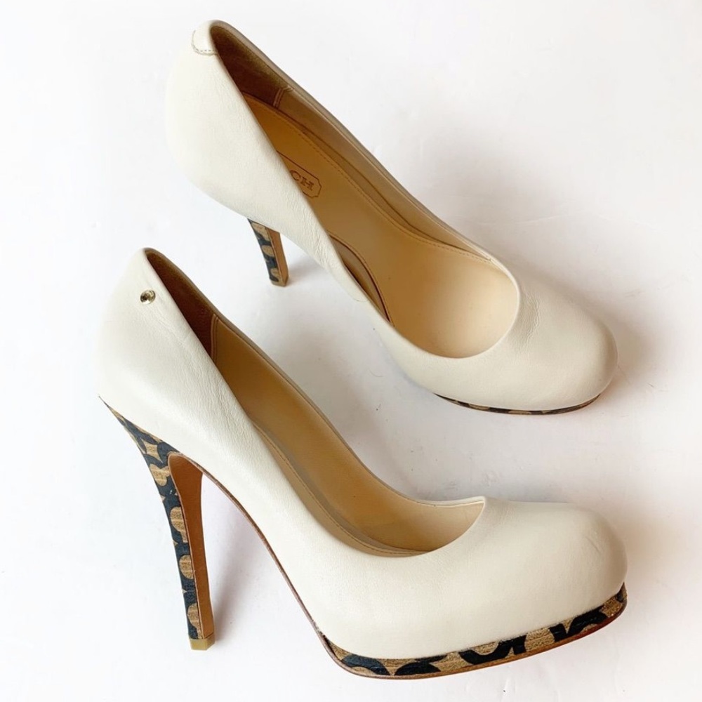 Coach Alexa Cream leather pumps